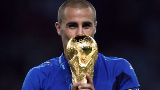 Küçük dev İtalyan Fabio CANNAVARO